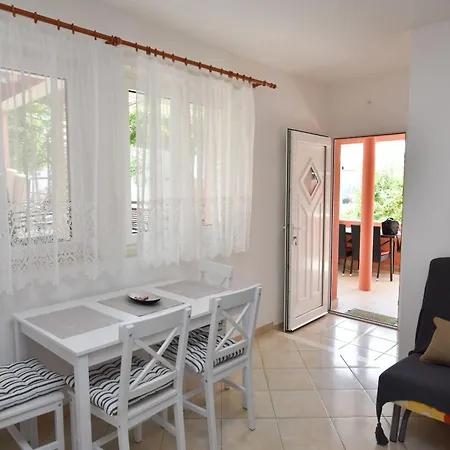 Apartment Eva Primosten