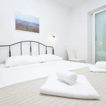 Eva Apartment Primosten