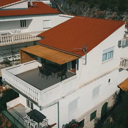 Eva Apartment Primosten