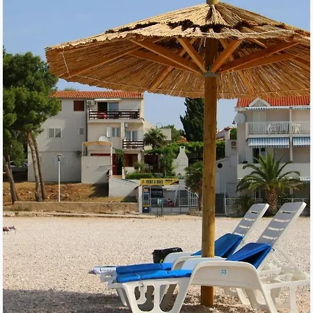 Eva Apartment Primosten