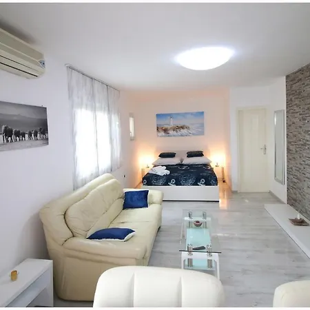 Eva Apartment